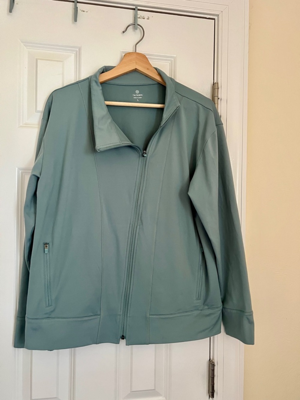 T for Talbots Light Sage Zip-Front Lightweight Jacket Butter Soft!
